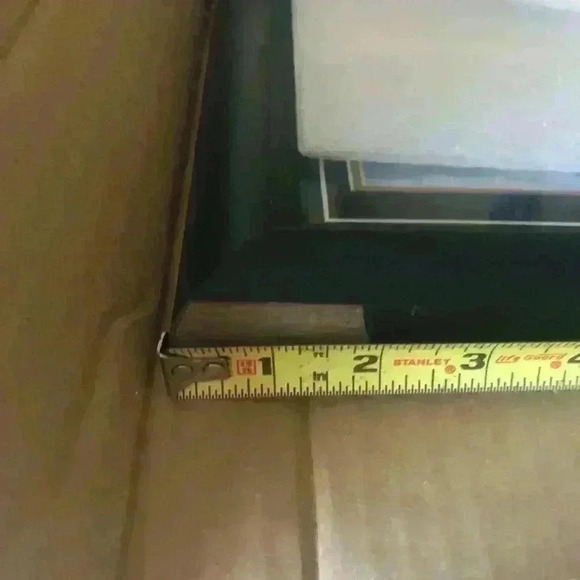 NY Yankee’s Stadium pictures with dirt. - Picture 4 of 8